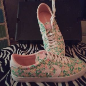 Womens as 10 converse